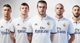 梅西C罗进球对决：足球史上的进球纪录与传奇之争